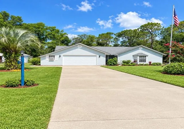 Single family home for sale at 40145 W 7th Avenue, UMATILLA, FL 32784 | MLS# G5111741