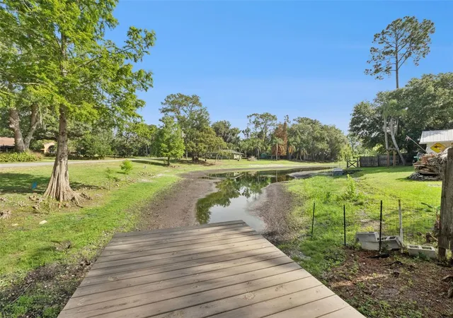 Photo 3 of Single family home for sale at 219 S Crystal Dr, Sanford, FL 32773 | MLS# O6403516 | Listing updated on 2026-09-26