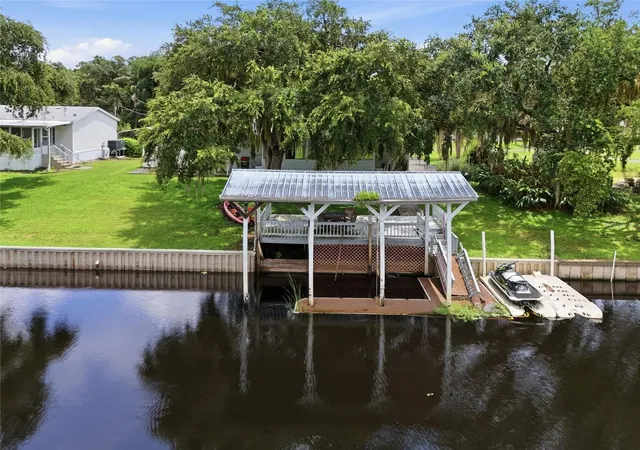 Photo 1 of Manufactured home for sale at 2086 Starboard Dr, Geneva, FL 32732 | MLS# OM723829 | Listing updated on 2026-08-04