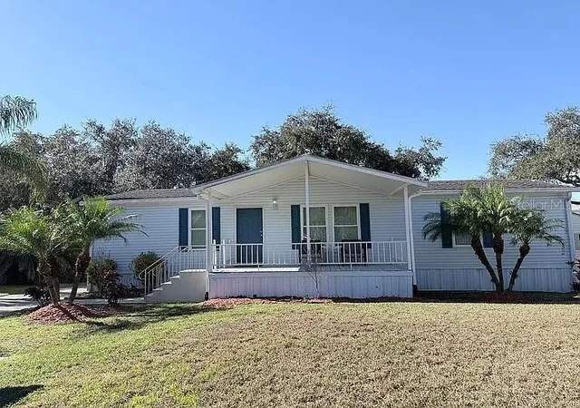 Photo 2 of Manufactured home for sale at 2086 Starboard Dr, Geneva, FL 32732 | MLS# OM723829 | Listing updated on 2026-08-04