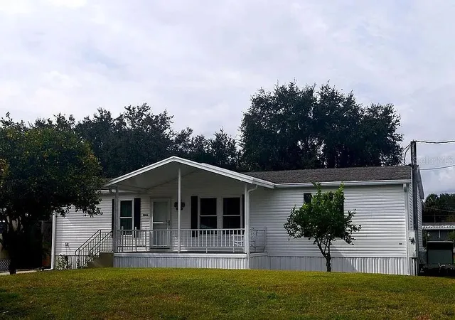 Photo 3 of Manufactured home for sale at 2086 Starboard Dr, Geneva, FL 32732 | MLS# OM723829 | Listing updated on 2026-08-04