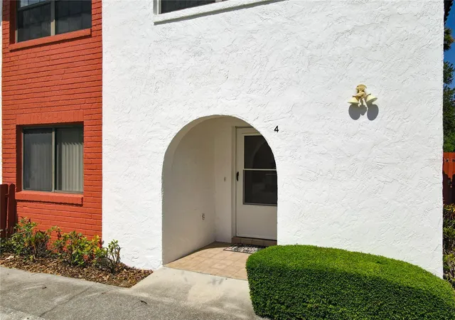 Listing Photo 5 - Condo for sale in building located at 910 Big Tree Rd, South Daytona, FL 32119 - Unit #12-4
