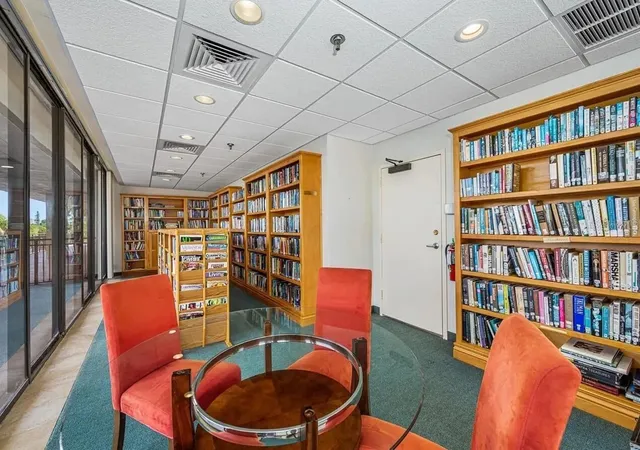 Homes for sale in Treasure Island, FL | 7600 Bayshore Drive, Treasure Island, FL 33706 | Houzeo