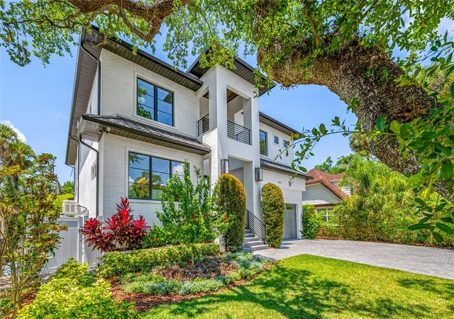Homes for sale in Tampa, FL | 2623 S Parkview St, Tampa, FL 33629 | MLS# TB8503431