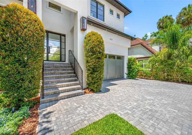 Homes for sale in Tampa, FL | 2623 S Parkview St, Tampa, FL 33629 | MLS# TB8503431