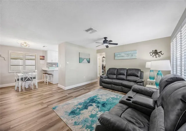3rd image of 2155 Edythe Dr, Dunedin, FL 34698 | MLS# TB8503445