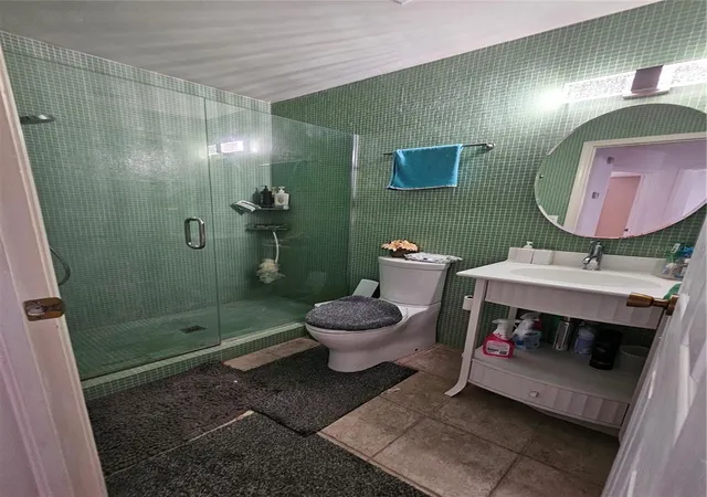 Photo 4 of Single family home for sale at 1885 Feather Tree Cir, Clearwater, FL 33765 | MLS# TB8503446 | Listing updated on 2026-06-01