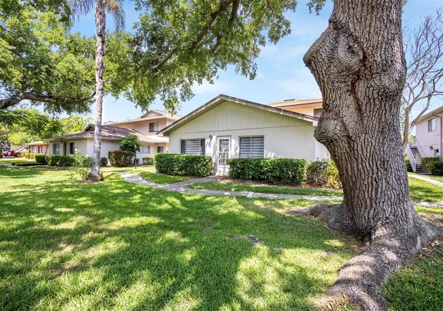Homes for sale in Clearwater, FL | 1831 Bough Ave #1, Clearwater, FL 33760 | MLS# O6403551