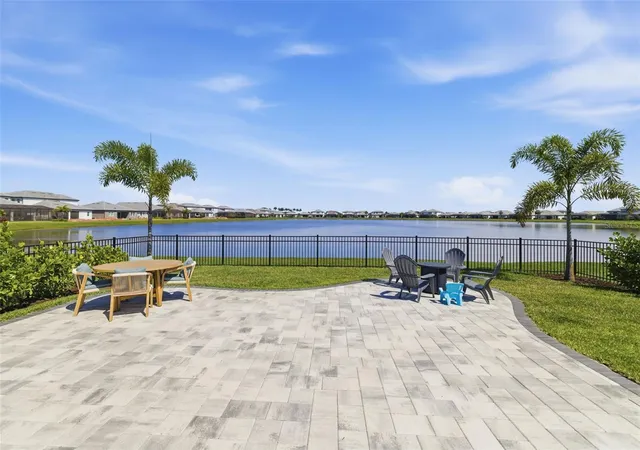 3rd image of 17237 Savory Mist Cir, Bradenton, FL 34211 | MLS# A4691961