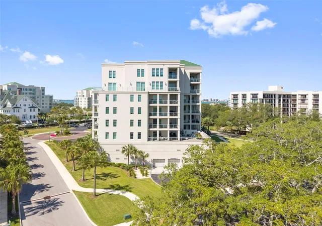 4th image of 8 Palm Ter #201, Clearwater, FL 33756 | MLS# TB8503457