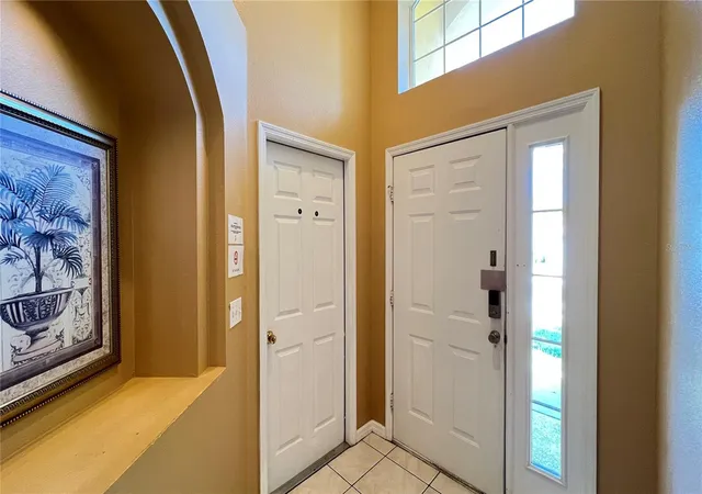 Photo 4 of Single family home for sale at 2756 Lido Key Dr, Kissimmee, FL 34747 | MLS# S5148950 | Listing updated on 2026-10-07
