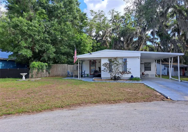 Homes for sale in Auburndale, FL | 119 Daisy Ave, Auburndale, FL 33823 | MLS# L4961501