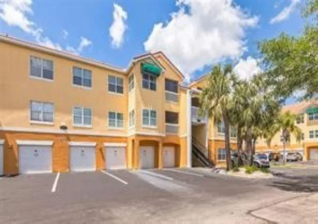 2nd image of 10764 70Th Ave #3305, Seminole, FL 33772 | MLS# O6403580