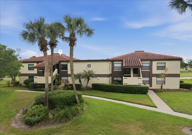 Listing Photo 3 - Condo for sale in building located at 6111 Lake Pointe Dr, ORLANDO, FL 32822 - Unit #202