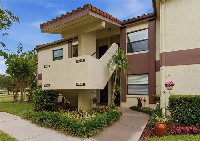 Listing Photo 4 - Condo for sale in building located at 6111 Lake Pointe Dr, ORLANDO, FL 32822 - Unit #202