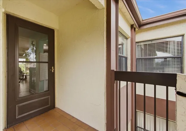 Listing Photo 5 - Condo for sale in building located at 6111 Lake Pointe Dr, ORLANDO, FL 32822 - Unit #202