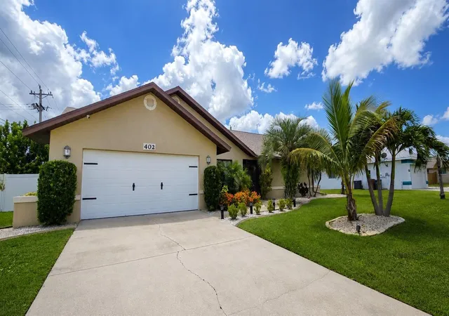Photo 2 of Single family home for sale at 402 SW 37th Lane, CAPE CORAL, FL 33914 | MLS# C7525571 | Listing updated on 2026-10-07