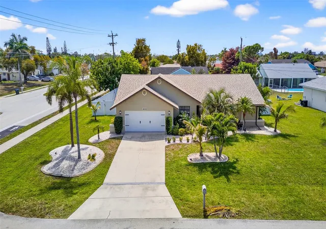 Photo 3 of Single family home for sale at 402 SW 37th Lane, Cape Coral, FL 33914 | MLS# C7525571 | Listing updated on 2026-10-07