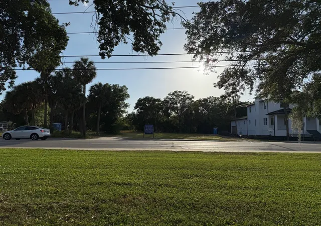 Photo 4 of Land for sale at 3733 6th Street S, Saint Petersburg, FL 33705 | MLS# A4691980 | Listing updated on 2026-08-31