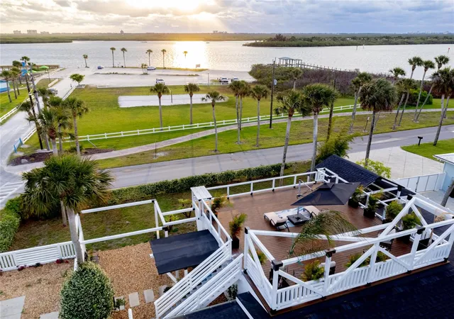 Homes for sale in Edgewater, FL | 500 S Riverside Dr, Edgewater, FL 32132 | MLS# O6403602