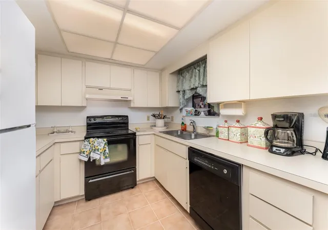 Photo 3 of Condo for sale at 6314 29th Avenue W, Bradenton, FL 34209 | MLS# A4691984 | Listing updated on 2026-07-21