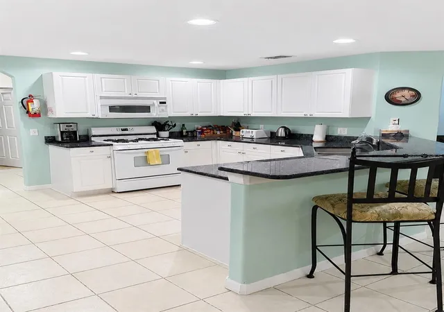 3rd image of 615 Dolcetto Dr, Davenport, FL 33897 | MLS# O6403614