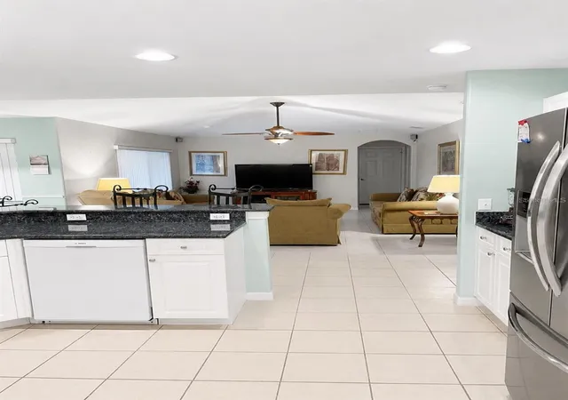 5th image of 615 Dolcetto Dr, Davenport, FL 33897 | MLS# O6403614