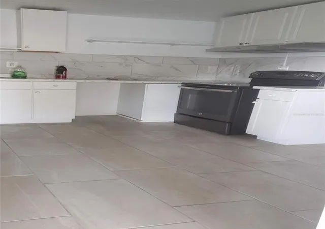 3rd image of 1118 Harris Ln, Clearwater, FL 33756 | MLS# TB8503501