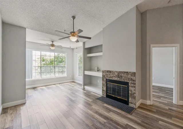 Listing Photo 3 - Condo for sale in building located at 13015 Plantation Park Cir, Orlando, FL 32821 - Unit #1035