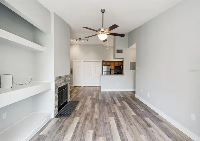Listing Photo 4 - Condo for sale in building located at 13015 Plantation Park Cir, Orlando, FL 32821 - Unit #1035