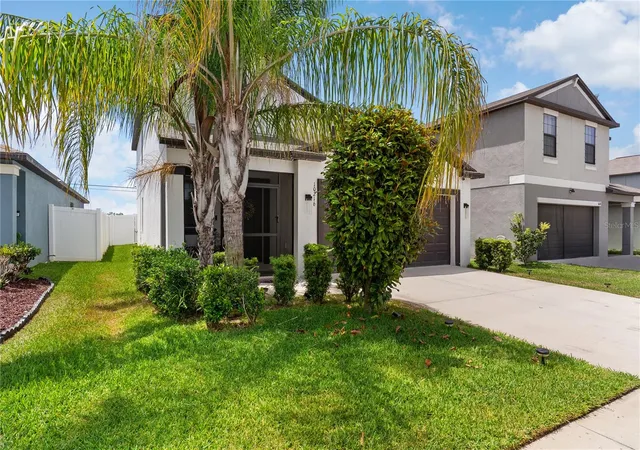Photo 3 of Single family home for sale at 10216 Carloway Hills Dr, Wimauma, FL 33598 | MLS# TB8503511 | Listing updated on 2026-09-29