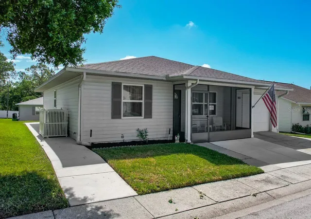Homes for sale in Lakeland, FL | 3123 Prairie Dunes Cir W, Lakeland, FL 33810 | MLS# TB8503517