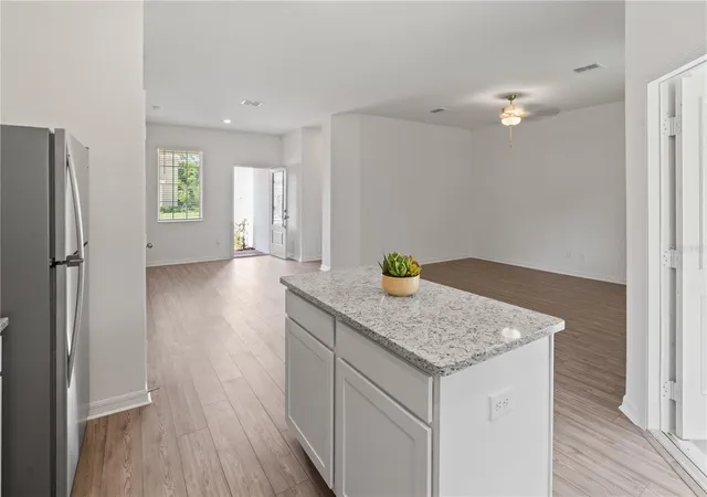 Photo 5 of Townhouse for sale at 563 Bay Leaf Dr, Kissimmee, FL 34759 | MLS# S5148968 | Listing updated on 2026-05-16