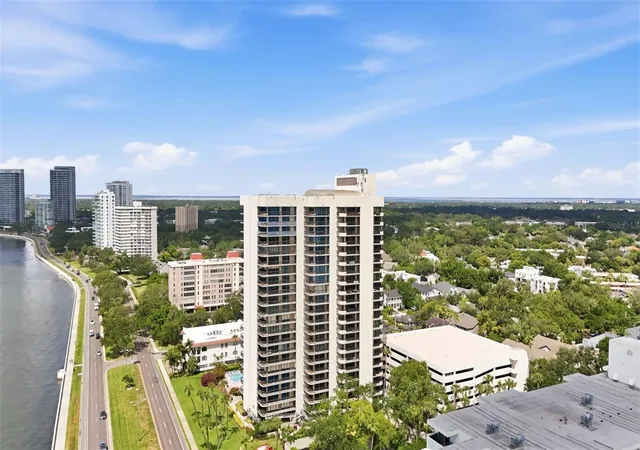 2nd image of 2413 Bayshore Blvd, TAMPA, FL 33629