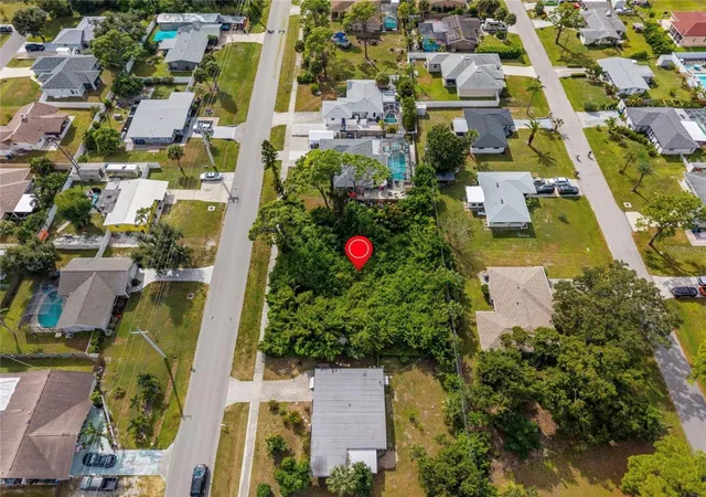 Photo 3 of Land for sale at 31 W Seminole Dr, Venice, FL 34293 | MLS# O6403686 | Listing updated on 2026-09-01