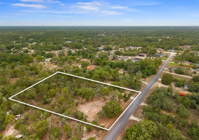 9th image of 12055 Finch Rd, Weeki Wachee, FL 34614 | MLS# W7885364