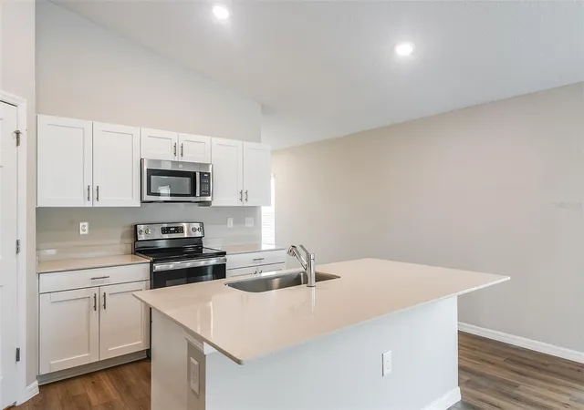 2nd image of 5393 San Pietro Dr, Winter Haven, FL 33884 | MLS# TB8503618