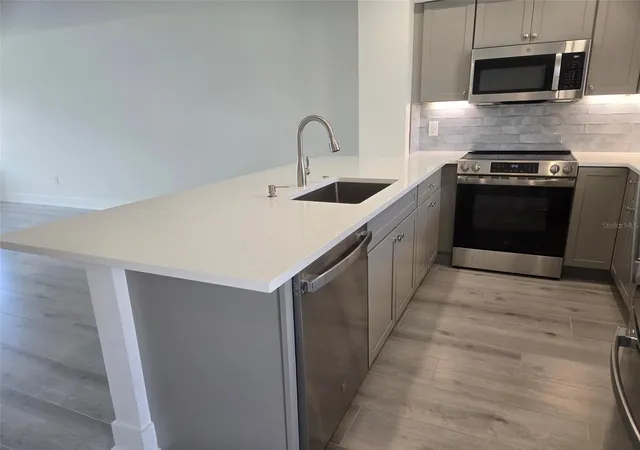 Photo 3 of Condo for sale at 1300 N Portofino Dr #406, Sarasota, FL 34242 | MLS# A4692022 | Listing updated on 2026-10-18