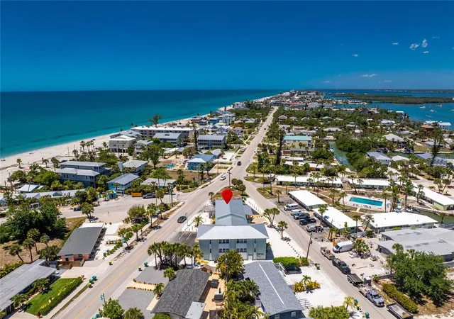 Photo 3 of Condo for sale at 1285 Gulf Blvd #4, Englewood, FL 34223 | MLS# D6147288 | Listing updated on 2026-08-30