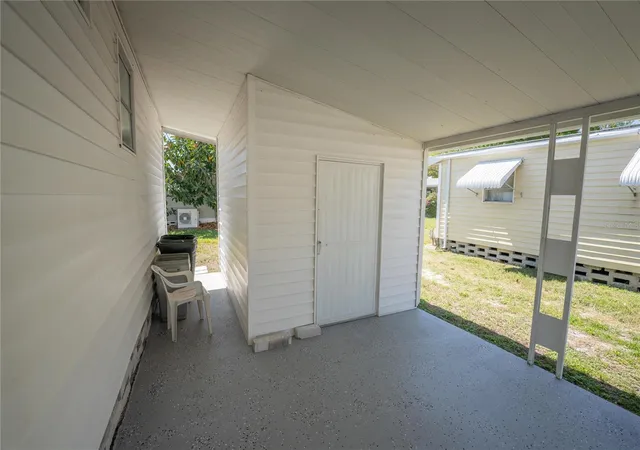 Photo 3 of Manufactured home for sale at 10374 106th Avenue #9, Largo, FL 33773 | MLS# O6403733 | Listing updated on 2026-05-01
