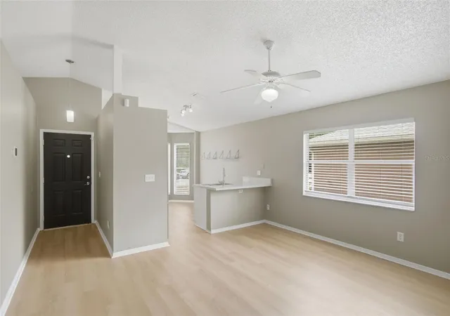 4th image of 2308 Donegan Pl, Orlando, FL 32826 | MLS# V4948824