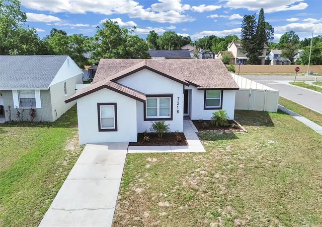 Photo 3 of Single family home for sale at 7218 Lunita Ct, Tampa, FL 33625 | MLS# TB8503652 | Listing updated on 2026-09-02