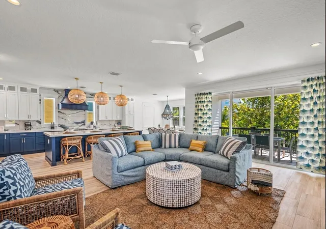 4th image of 204 Coolidge Dr, Sarasota, FL 34236 | MLS# A4692051