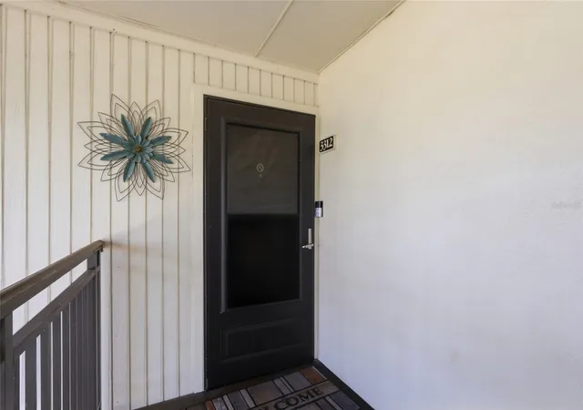 Listing Photo 2 - Condo for sale in building located at 29130 Bay Holw Dr, WESLEY CHAPEL, FL 33543 - Unit #3312