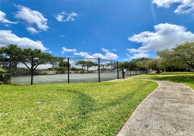 2nd image of 3014 Red Oak Ct, PALM HARBOR, FL 34684