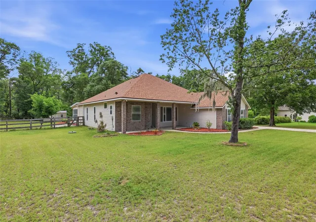 Photo 3 of Single family home for sale at 25176 Nw 209th Avenue, High Springs, FL 32643 | MLS# GC539956 | Listing updated on 2026-09-21