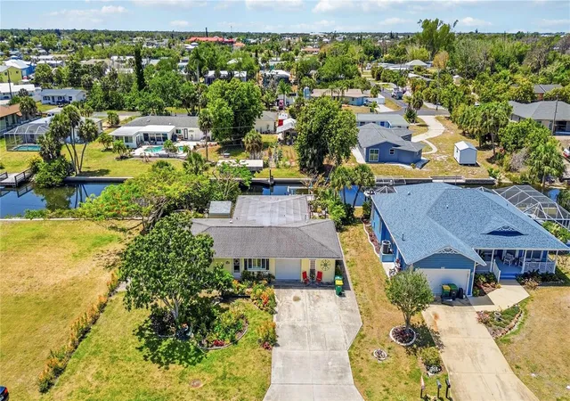 1st image of 885 E 3rd St, Englewood, FL 34223 | MLS# C7525601