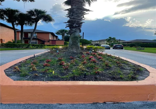 3rd image of 7327 Forest Hill Ct #223, Winter Park, FL 32792 | MLS# O6403841