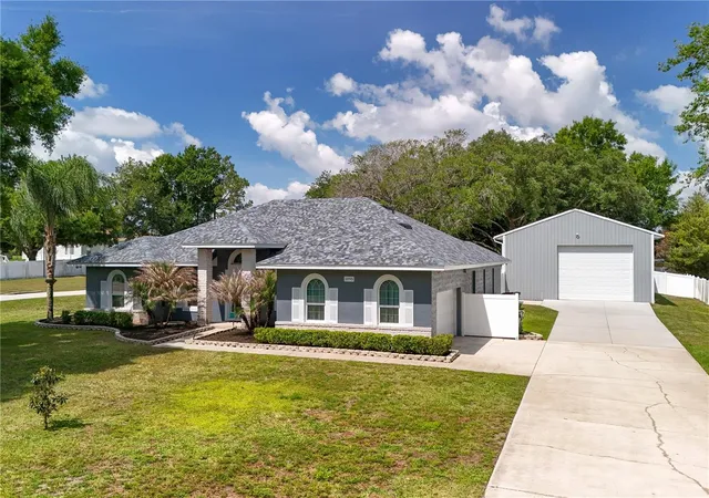 1st image of 1095 W Lake Hamilton Dr, Winter Haven, FL 33881 | MLS# L4961524