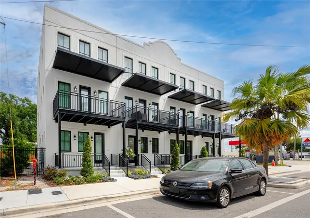 Townhouse for sale at 1308 E Columbus Dr #2, TAMPA, FL 33605 | MLS# TB8503794